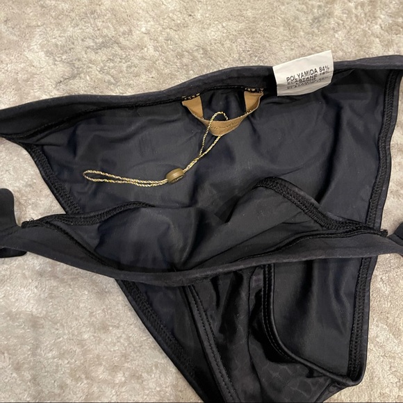 Agua de Coco Black Ruffle Triangle Bikini Set - Picture 5 of 8